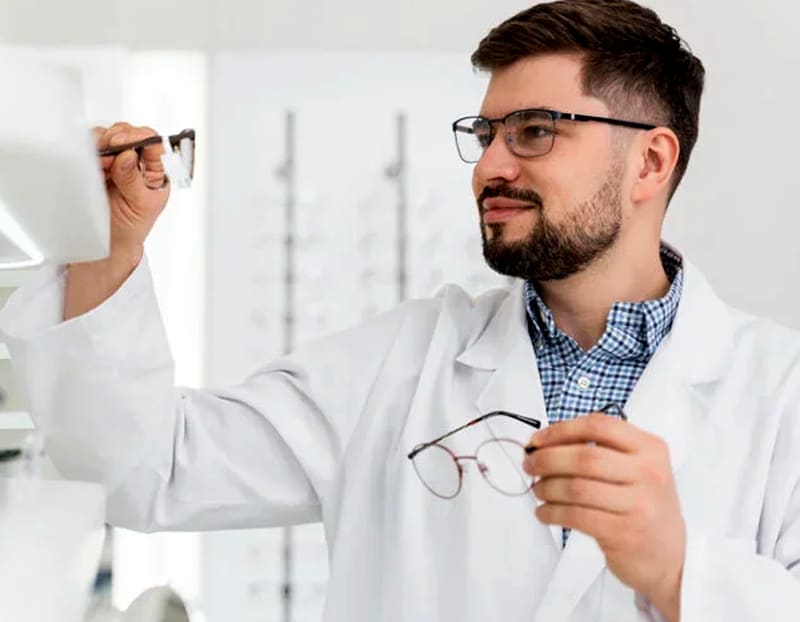 Diploma in Optometry course